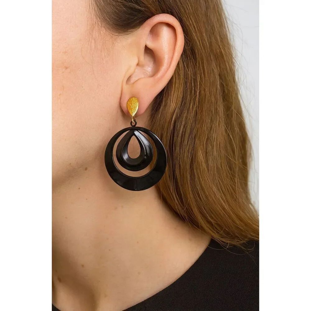 Vintage L.H.Segal California clip drop dangle earrings.